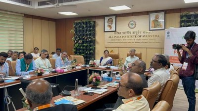 Stakeholders discuss ways to widen Ayush insurance coverage 